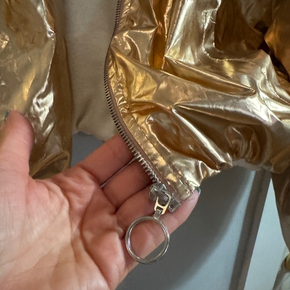 Forever 21 Disco  Metallic Gold Cropped Bomber Jacket Medium - Picture 6 of 7